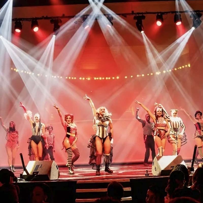 Spectacle et scénographie par El-Fy