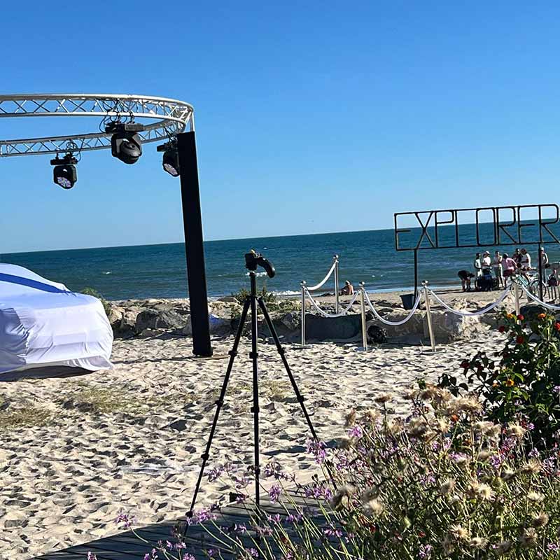 Organisation de lancement de produit en bord de plage